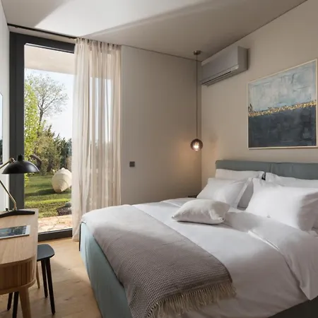 Luxury Serenity Pula 3 With Heated Pool *