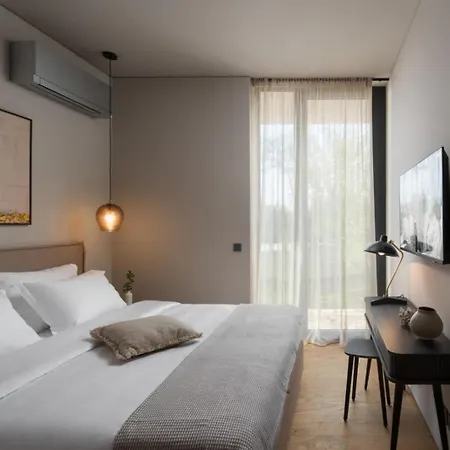 Villa Luxury Serenity Pula 3 With Heated Pool