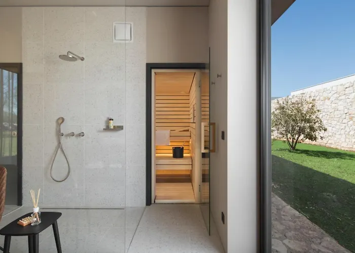 Villa Luxury Serenity Pula 3 With Heated Pool Gajana