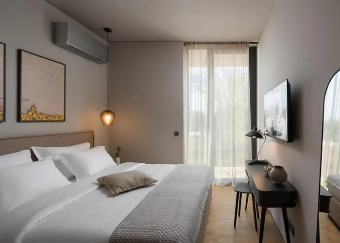 Villa Luxury Serenity Pula 3 With Heated Pool