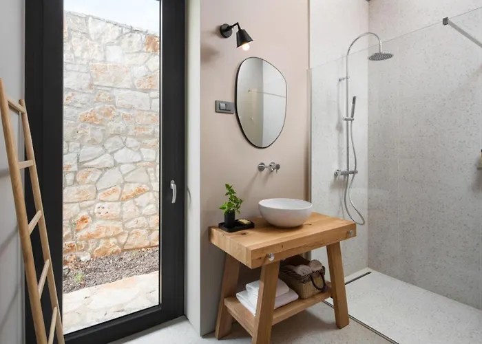 Villa Luxury Serenity Pula 3 With Heated Pool Gajana